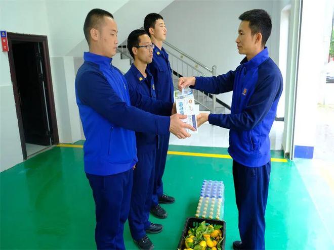 开云体育网页版_包含引人瞩目的比赛幕后故事：执着、努力和激情的词条