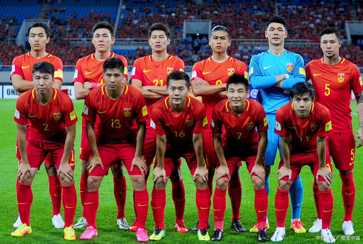 国内足球赛事现场球队战术大比拼，控球争夺的简单介绍