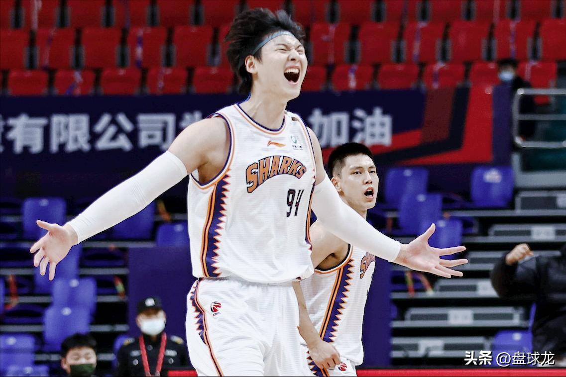上海男篮队员状态低迷，需提振信心备战