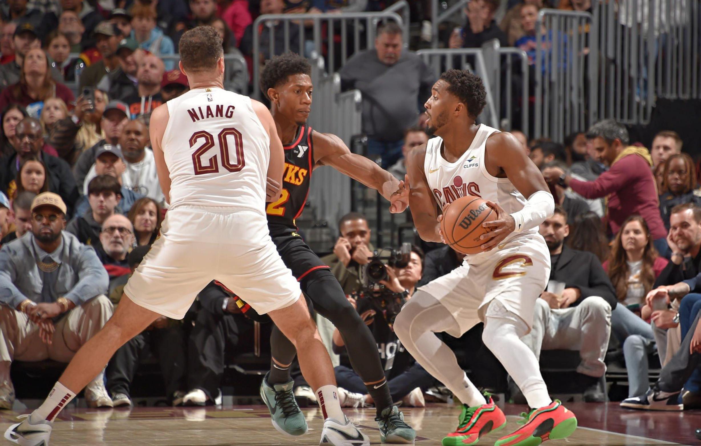 开云体育官网_关于老鹰主场击败魔术，年轻球队表现稳定赢得胜利的信息