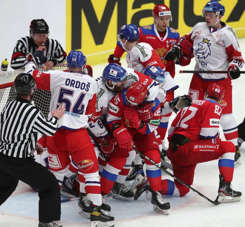 开云体育中国官网_俄罗斯队意外夺得射箭比赛亚军，庆祝始料未及的简单介绍