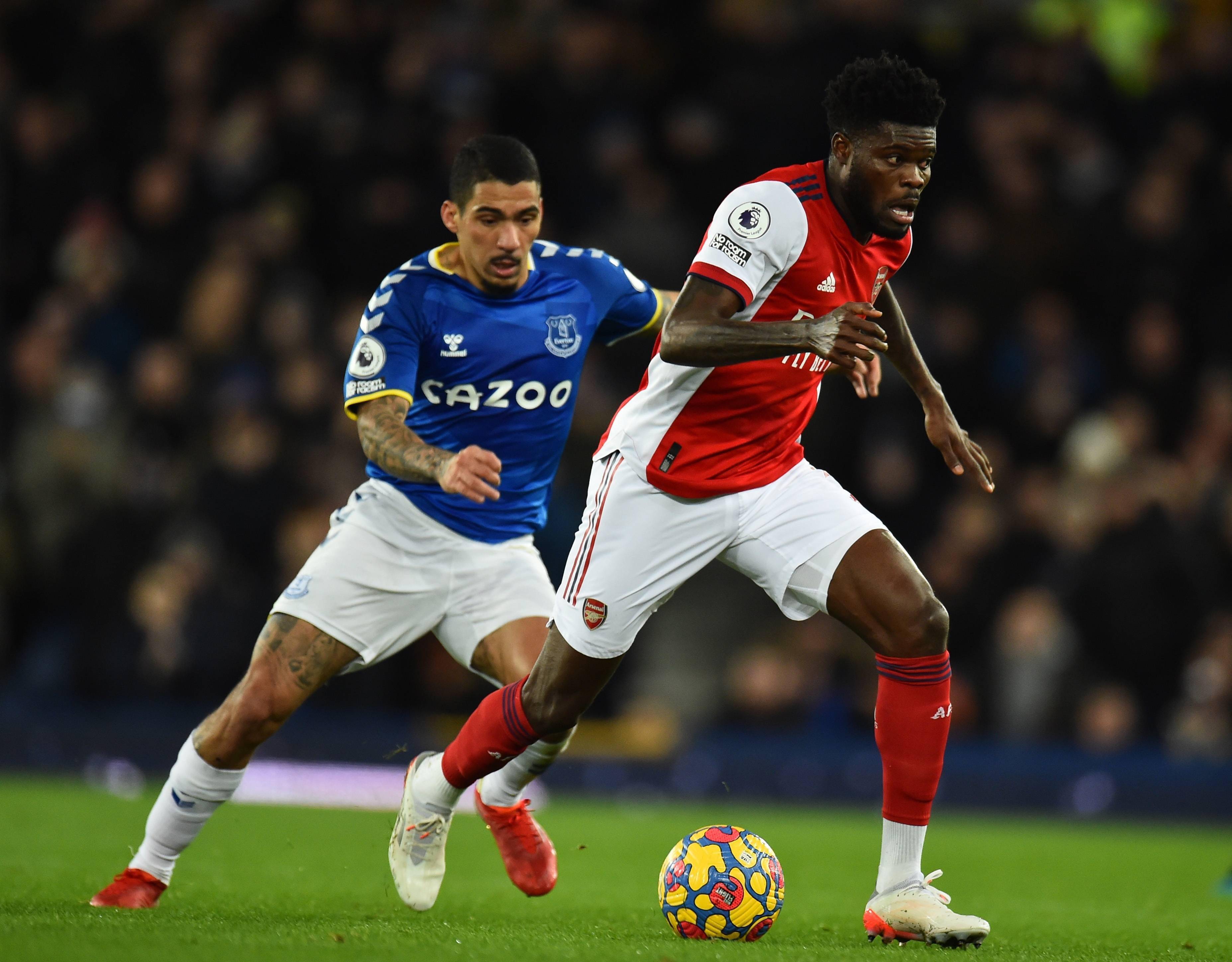 包含阿森纳惜败对手球队惜败的词条