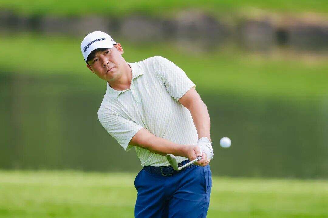 奥地利选手在高尔夫赛事中取得佳绩